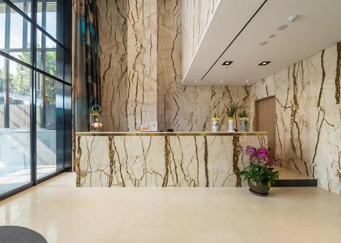 Dobong Bay204 Hotel 3*